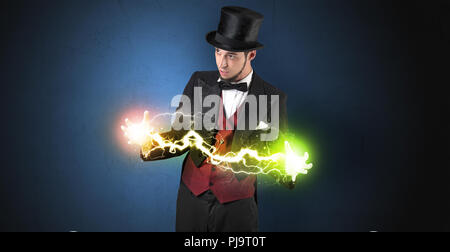 Magier Sekt super power zwischen seine beiden Hände Stockfoto