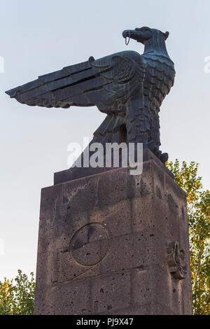 Eagle Skulptur, Eriwan Zvartnots Echmiadzin Highway, Armenien Stockfoto