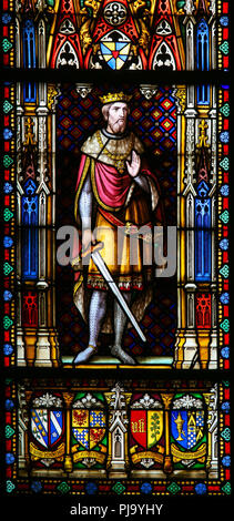 Glasmalereien in der Basilika des Heiligen Blutes in Brügge, Belgien, Darstellung von Crusader König Balduin III. von Jerusalem. Stockfoto