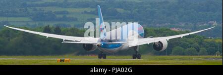 Thomson Airways (TUI) Boeing 787 Dreamliner gesehen Abflug Flughafen Glasgow, Renfrewshire, Schottland. Stockfoto