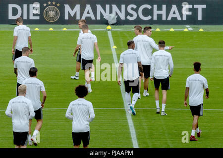 Dpatop - 05. September 2018, Deutschland, München: Die deutschen Spieler im letzten Training der Deutschen Fußball-Nationalmannschaft. Der Deutsche Fußball-Bund wird die Nationalmannschaft von Frankreich am 6. September 2018 treffen. Foto: Peter Kneffel/dpa Stockfoto