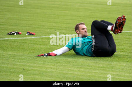 05. September 2018, Deutschland, München: Torhüter Manuel Neuer nimmt Teil an das letzte Training der Deutschen Fußball-Nationalmannschaft. Der Deutsche Fußball-Bund wird die Nationalmannschaft von Frankreich am 6. September 2018 treffen. Foto: Sven Hoppe/dpa Stockfoto