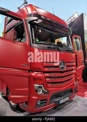 Berlin, Deutschland. 05 Sep, 2018. Das neue Modell des Daimler Lkw Mercedes-Benz Actros ist zum ersten Mal der Öffentlichkeit gezeigt. Credit: Andrej Sokolow/dpa/Alamy leben Nachrichten Stockfoto