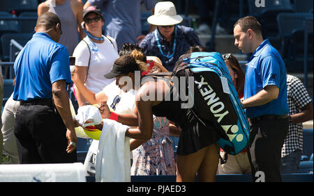 New York, USA. September 5, 2018 - Naomi Osaka von Japan nach Erreichen der semi-finale bei den US Open 2018 Grand Slam Tennis Turnier. New York, USA. September 05, 2018. Quelle: AFP 7/ZUMA Draht/Alamy leben Nachrichten Stockfoto