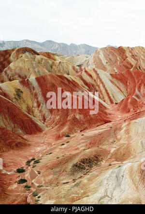 Zhangye. 5. Sep 2018. Luftaufnahme auf Sept. 5, 2018 zeigt die Landschaft des Danxia Relief in Zhangye Stadt im Nordwesten der chinesischen Provinz Gansu. Credit: Wei Hai/Xinhua/Alamy leben Nachrichten Stockfoto