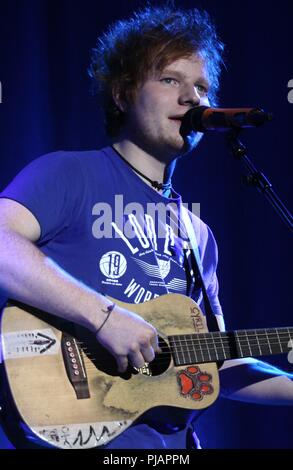 Liverpool, Großbritannien, Ed Sheeran perfoms in der Radio City Live in Liverpool Echo Arena credit Ian Fairbrother/Alamy Stockfotos Stockfoto