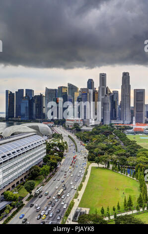 Dark Cloud Blick über Zentralen Bereich, Stadt, CBD Central Business District von Singapur Stockfoto