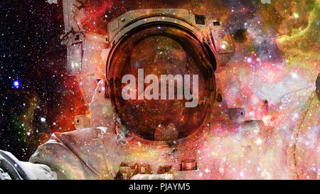 Nebel und Galaxien im dunklen Raum. Elemente des Bildes von der NASA eingerichtet. Stockfoto