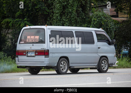 Chiangmai, Thailand - 6. August 2018: Private alte Nissan Urvan Van Auto. Foto an der Straße Nr. 121 ca. 8 km von der Innenstadt von Chiang Mai Thailand. Stockfoto