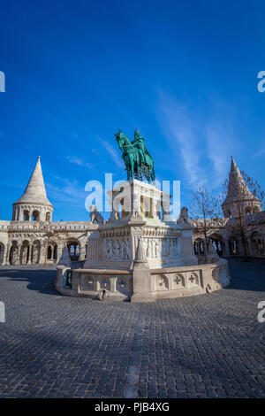 BUDAPEST/UNGARN - Februar 02, 2012: Blick auf die historischen Wahrzeichen Szent István szobra Monumente in der Hauptstadt des Landes, schoß genommen du Stockfoto