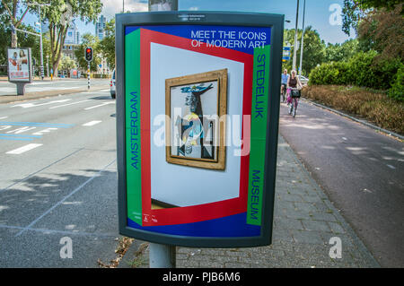 Centercom Billboard Stedelijk Museum Der erfüllen die Ikonen der Moderne Kunst Ausstellung in Amsterdam Die Niederlande 2018 Stockfoto