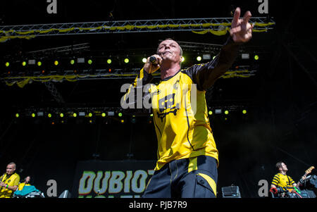 Bestival 2018 Lulworth Castle in Wareham Mit: Dubioza Kolektiv Wo: Lulworth, Großbritannien Wann: 05 Aug 2018 Quelle: WENN.com Stockfoto