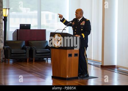 Generalleutnant Darryl A. Williams übernimmt Aufgaben wie der 60 Betriebsleiter des der US-Militärakademie in West Point Juli 2, 2018. Williams ist ein 1983 Absolvent der Akademie. Stockfoto