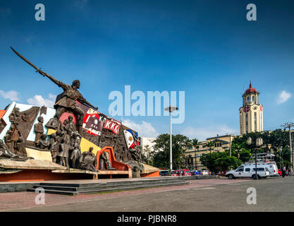 Berühmt Andres Bonifacio schrein Monument, Wahrzeichen im Zentrum von Manila City Philippinen mit Rathaus und Clock Tower Stockfoto