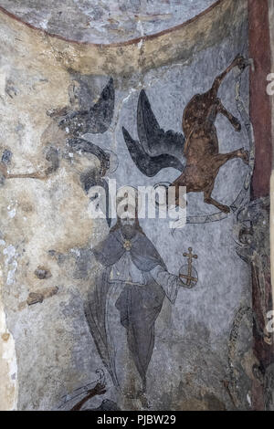 Mittelalterliche Kirche der Templer in den französischen Pyrenäen gelegen, ist der Friedhof mit Ritter der Templer. Stockfoto