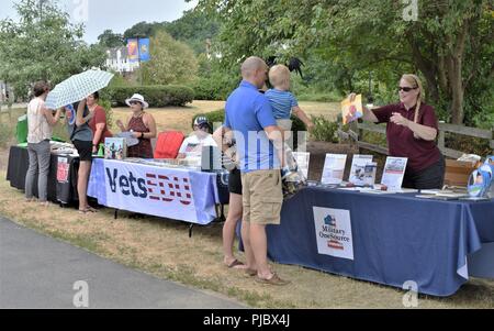 Usa Maryland Army National Guard (MDARNG) 629th Military Intelligence Battalion, 58th Expeditionary Military Intelligence Brigade (EMIB) feierte ihren 1. jährlichen organisatorische Tag bei Granville Gude Park in Laurel, MD, am 15. Juli 2018. Stockfoto