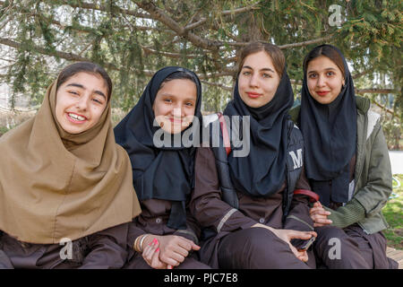 Die Islamische Republik Iran. Teheran. Iranische Schule Mädchen. Stockfoto