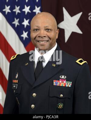 Us-Armee Brig. Gen. Shan K. Bagby, stellvertretender Stabschef für Support, G-1/4/6 und Chief, zahnmedizinischen Korps, stellt für einen Befehl in der Armee Portrait Portrait Studio in das Pentagon in Arlington, Virginia, 12. Juli 2018. Stockfoto