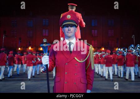 Die Swiss Army Central Band führt für die 2018 Basel Tattoo in Basel, Schweiz. Stockfoto