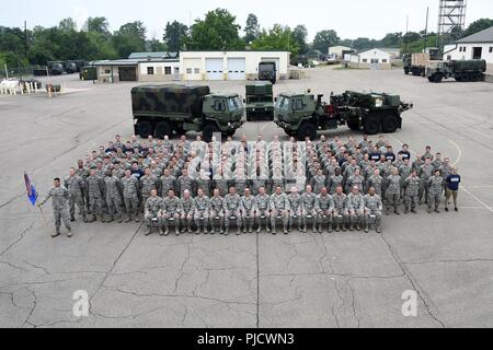 Das 251 Cyberspace Engineering Installation Group und der 123 Air Control Squadron haben sowohl der National Guard Association der Vereinigten Staaten unterschieden Mission Support Plakette erworben. Beide Ohio Air National Guard Einheiten haben den Award mehrfach, einschließlich der letzten sieben Jahre für die 123 ACS, für herausragende Leistungen in der Unterstützung anderer Einheiten gewonnen, US-Kämpfer Befehle, Übungen, stateside Katastrophenhilfe und das Verteidigungsministerium Partnerschaft Programm. (Ohio National Guard Stockfoto