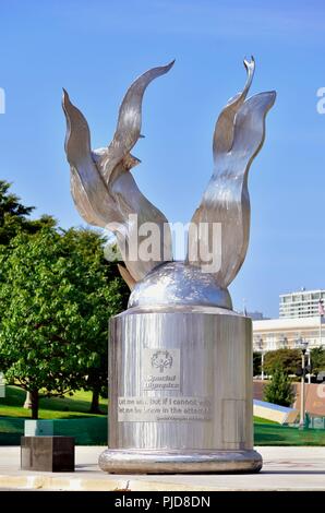 Chicago, Illinois, USA. Die Statue mit dem Namen die "Ewige Flamme der Hoffnung" im Jahre 2018 zu Ehren von den Olympics 50. Jahrestag errichtet. Stockfoto