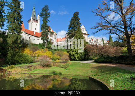 Tschechische Republik, Prag - 22.Oktober 2016: Renaissance Schlösser und seinem Park, in der Nähe von Pruhonice Prag, Tschechische Republik. UNESCO geschützt. Stockfoto