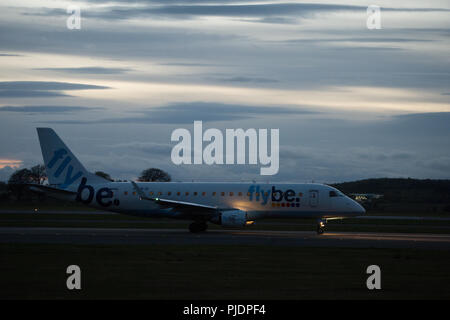 Flybe ist eine low-cost Airline und das größte unabhängige regionale Fluggesellschaft in Europa, in Exeter, mehr Inlandsflügen in Großbritannien als jede andere Stockfoto