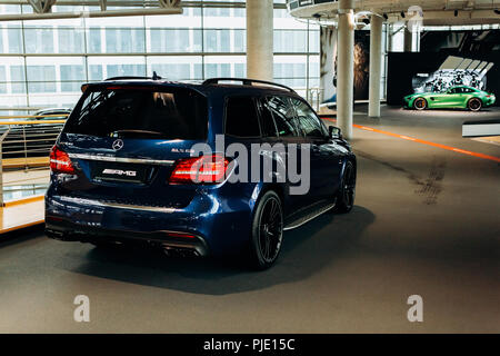 Berlin, 29. August 2018: Geländewagen Mercedes-Benz AMG. Ausstellung und Verkauf von Neuwagen in der offiziellen Händler center Mercedes-Benz in Berlin. Stockfoto