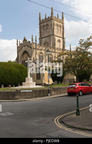 St Mary the Virgin Church und Calne war Memorial, Calne, Wiltshire, England, Großbritannien Stockfoto