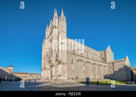 Panorama Ansicht der Kathedrale von Orvieto (Duomo di Orvieto), Umbrien, Italien Stockfoto