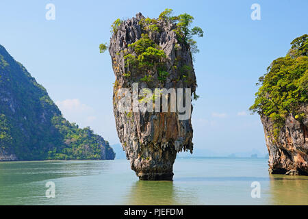 Markante Felsformation auf Khao Phing Kan Island, auch James Bond Island, Thailand, markante Felsformation in Khao Phing Kan Insel, auch James Bond Stockfoto