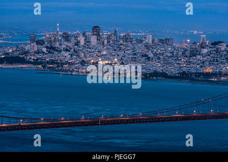 Blaue Stunde in San Francisco Stockfoto