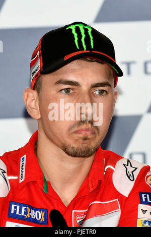 MISANO ADRIATICO (Rimini),, ITALIEN SEPTEMBER 06-2018 Jorge Lorenzo Spaniens und Ducati Team Geste während der Pressekonferenz vor Ereignis während der MotoGP von San Marino e della Riviera di Rimini an der World Circuit Marco Simoncelli in Misano Adriatico - Qualifying in Silverstone am 25. August 2018 in (Foto von Marco Iorio) Credit: Marco iorio/Alamy leben Nachrichten Stockfoto