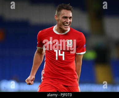 Cardiff City Stadium, Cardiff, UK. 6. Sep 2018. UEFA Nationen Liga Fußball, Wales gegen Republik Irland; Connor Roberts von Wales feiert riefen in der zweiten Hälfte als Wales führen 4-0 Credit: Aktion plus Sport/Alamy leben Nachrichten Stockfoto