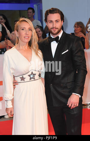 Toronto, Ontario, Kanada. 6. Sep 2018. SAM TAYLOR - JOHNSON (L) und AARON TAYLOR - JOHNSON besucht die Outlaw König 'Premiere während der 2018 Toronto International Film Festival in der Roy Thomson Hall am 6. September 2018 in Toronto, Kanada Quelle: Igor Vidyashev/ZUMA Draht/Alamy leben Nachrichten Stockfoto