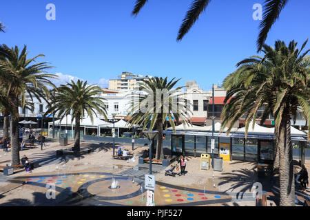 Adelaide Australien. 7. September 2018. Die Menschen genießen einen sonnigen milden Tag in Moseley Square Glenelg in den küstennahen Vorort von Adelaide im frühen Frühjahr Credit: Amer ghazzal/Alamy leben Nachrichten Stockfoto