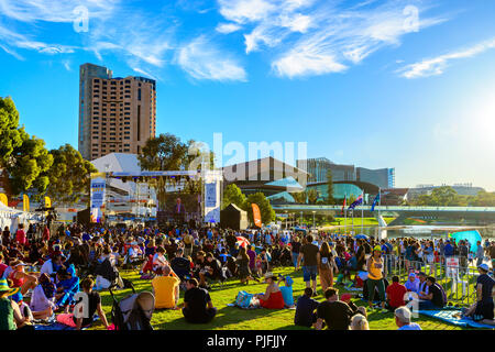 Adelaide, Australien - Januar 26, 2018: Adelaidians versammelt Australien Tag in der Stadt in Elder Park zu feiern. Dieses Ereignis wird von besucht Stockfoto