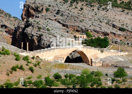 Türkei, Adiyaman Provinz, Nemrut dagi Nationalpark, Eskikale, Septimius Severus Brücke (cendere koprusu), UNESCO-Welterbe Stockfoto