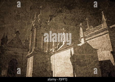 Grunge Papier Hintergrund mit alten europäischen Friedhof. Gut für Halloween. Stockfoto