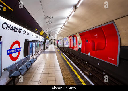 London, UK, 13. Mai 2018: Die Londoner U-Bahn im Jahre 1863 eröffnet. Es ist eine Öffentliche rapid transit system in London, hat sich das Netzwerk zu 11 Lin erweitert Stockfoto