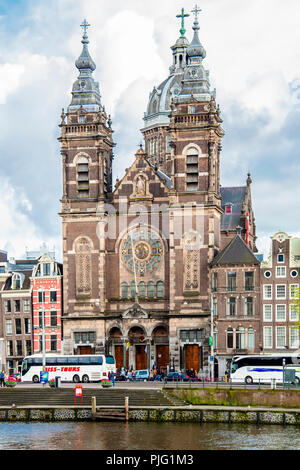 Kirche des Heiligen Nikolaus Architektur, historische Kirche in der Nähe von Amsterdamer Hauptbahnhof Hauptbahnhof Stockfoto