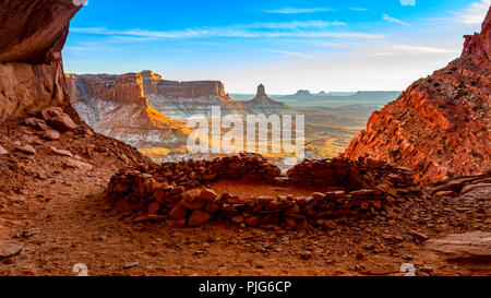 Blick von der Innenseite der falschen Kiva, Canyonlands National Park Moab Utah United States Stockfoto