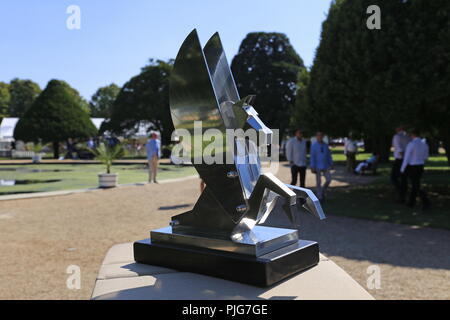 Best of Show Trophäe, Concours von Eleganz 2018, 2. September 2018. Hampton Court Palace, London, UK, Europa Stockfoto