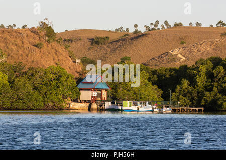 Der Ranger Station für Komodo National Park, Insel Rinca, Flores, Indonesien Stockfoto