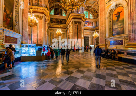 Sankt Petersburg, Russland - 18. JUNI 2015: das Innere von Saint Isaac's Cathedtral in Sankt Petersburg Stockfoto