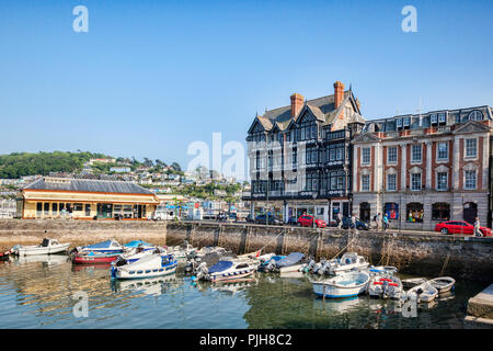 23. Mai 2018: Dartmouth, Devon, UK-York House und das Boot treiben, oder Inner Harbor. Stockfoto