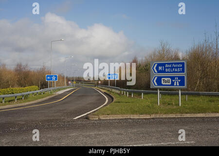 Northbound Eintrag zu M1 von Dublin nach Belfast Autobahn bei der Ausfahrt 6. Stockfoto