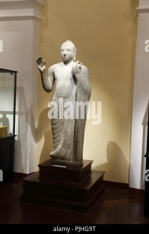 Sigiriya North Central Provinz Sri Lanka Sigiriya Museum Replik standing Buddha in Abhaya mudra aus Vallipuram Jaffna Stockfoto