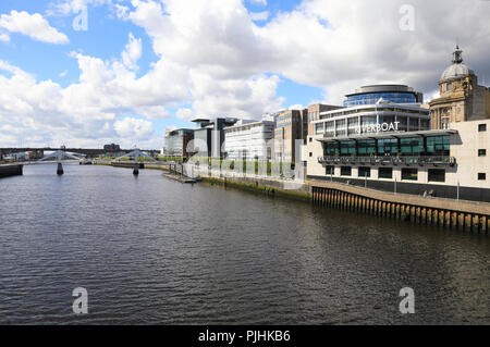 Die Grosvenor Casino und Grill Flussschiff, auf Broomielaw durch den Fluss Clyde in Glasgow, UK Stockfoto