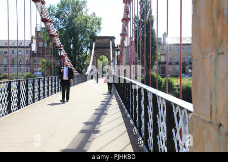 South Portland Street suspension Fußgängerbrücke über den Fluss Clyde in Glasgow, UK Stockfoto